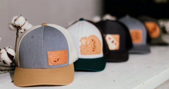 The hat accompanies you through the cold winter